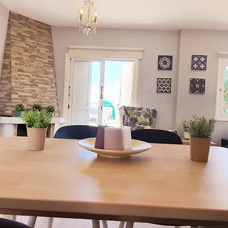 Prázdninový dům Stylish Two Bedroom House In Near The Sea Protaras