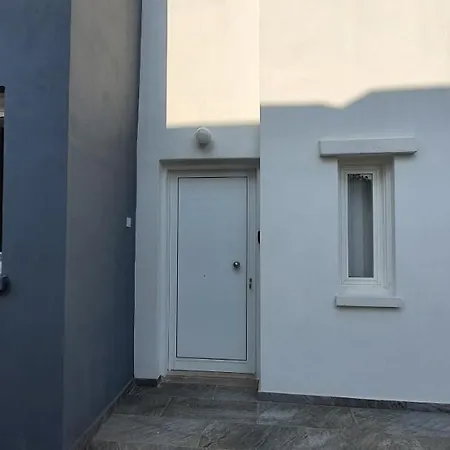 Stylish Two Bedroom House In Near The Sea بيت للعطل بروتاراس