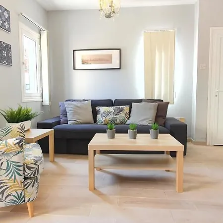 بيت للعطل Stylish Two Bedroom House In Near The Sea بروتاراس